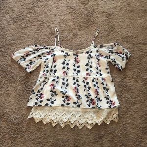 Skies are Blue floral top